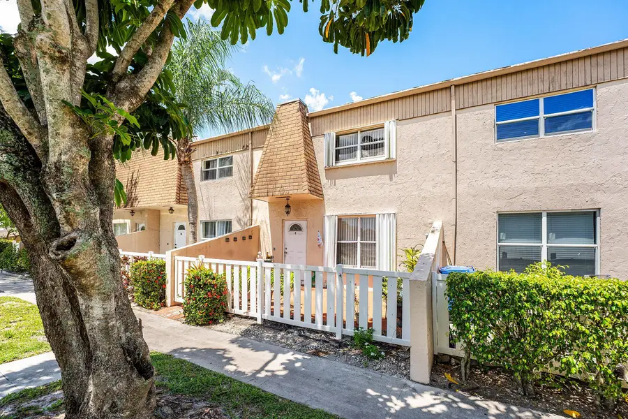 1105 NW 80th Terrace #E, Margate, FL 33063 - #2