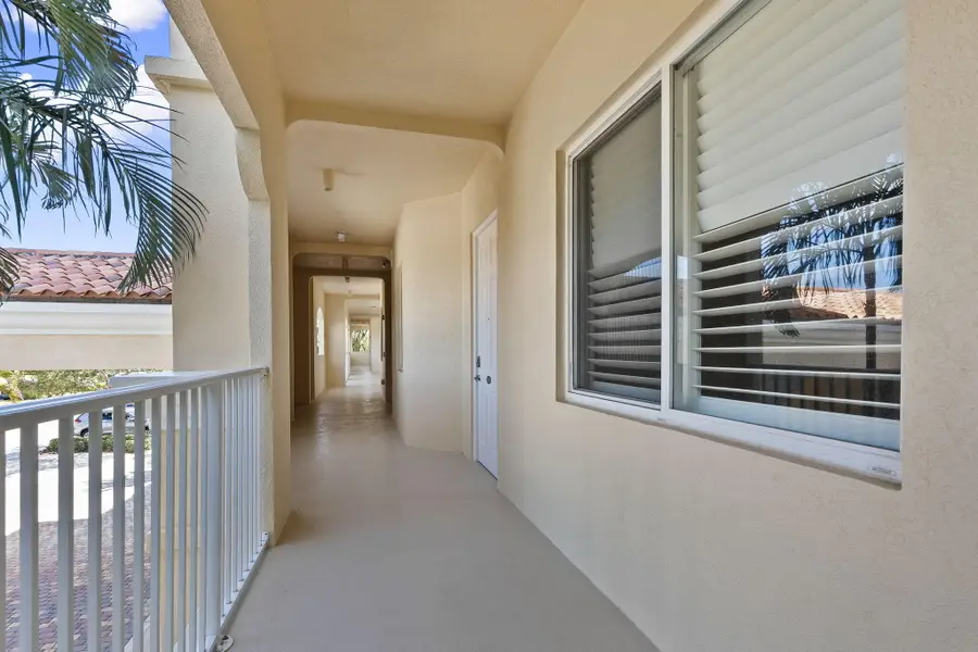 34 Harbour Isle Dr W #204, Fort Pierce, FL 34949 - #2