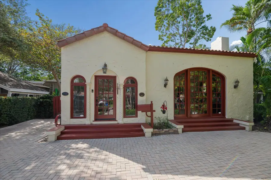 704 SE 8th Street, Fort Lauderdale, FL 33316 - #2