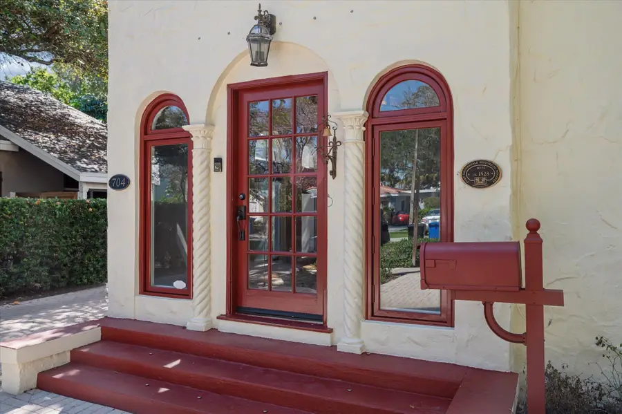 704 SE 8th Street, Fort Lauderdale, FL 33316 - #3