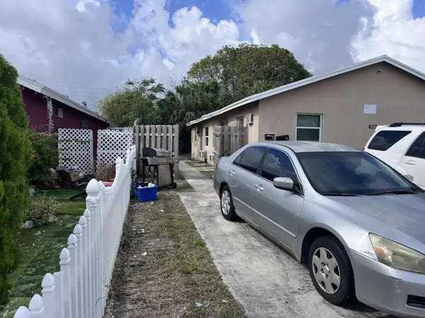 633 W 9th Street #B, Riviera Beach, FL 33404