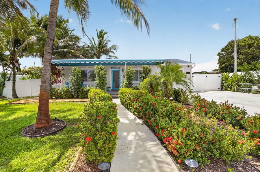 468 W Ocean Avenue, Boynton Beach, FL 33435 - #2