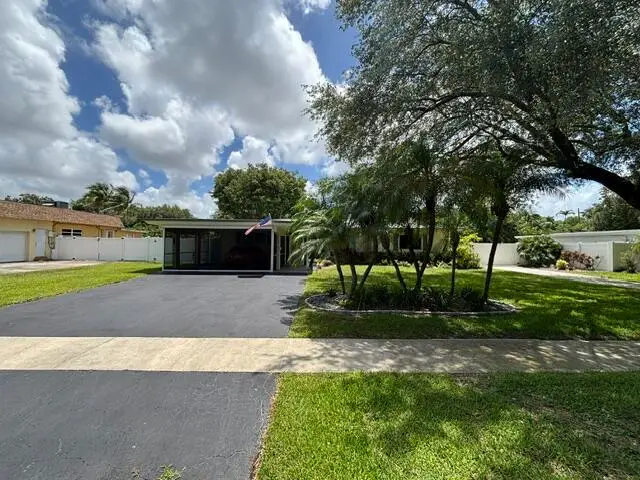 660 Azalea Court, Plantation, FL 33317 - #3
