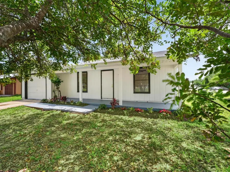 2575 1st Place, Vero Beach, FL 32962 - #2