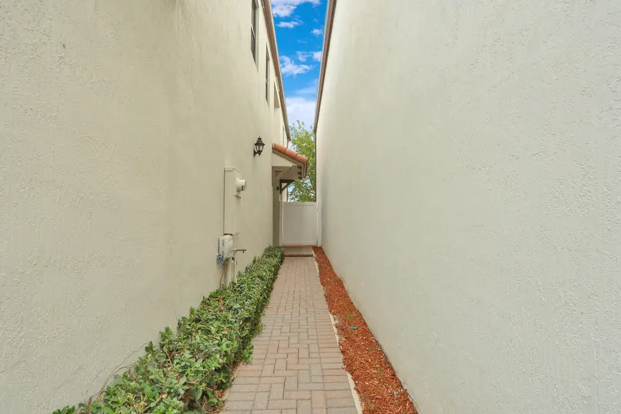 4008 Sequoia Place, Riviera Beach, FL 33410 - #2