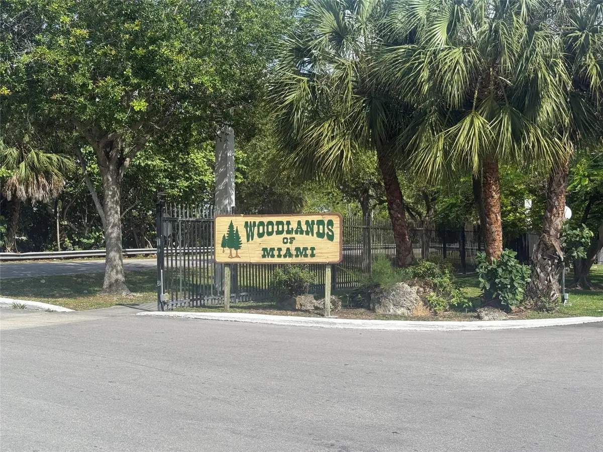14225 Memorial Hwy 1f Highway #1f, Miami, FL 33161 - #1