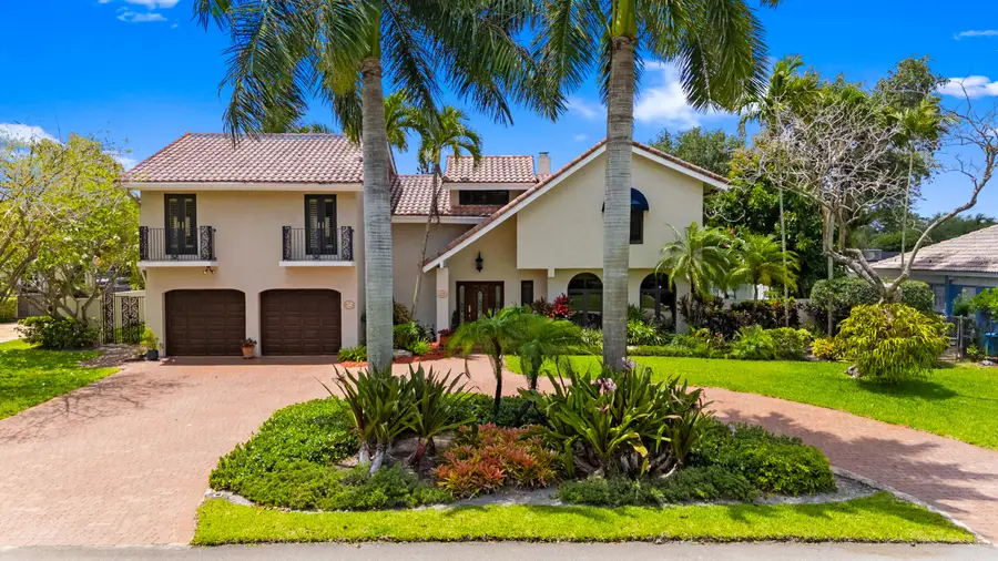 8540 N Lake Dasha Drive, Plantation, FL 33324 - #2