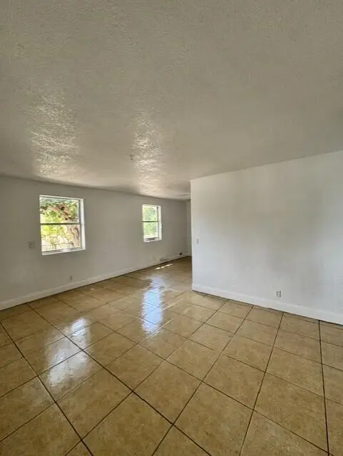 554 W 1st Street, Riviera Beach, FL 33404 - #3