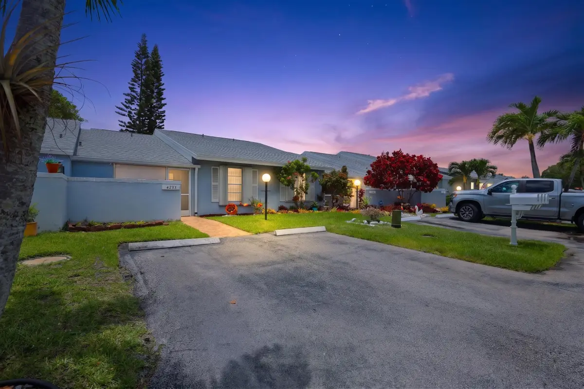 4325 Lucerne Villas Lane, Greenacres, FL 33467 - #1