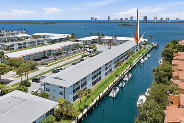 120 Lehane Terrace #202, North Palm Beach, FL 33408