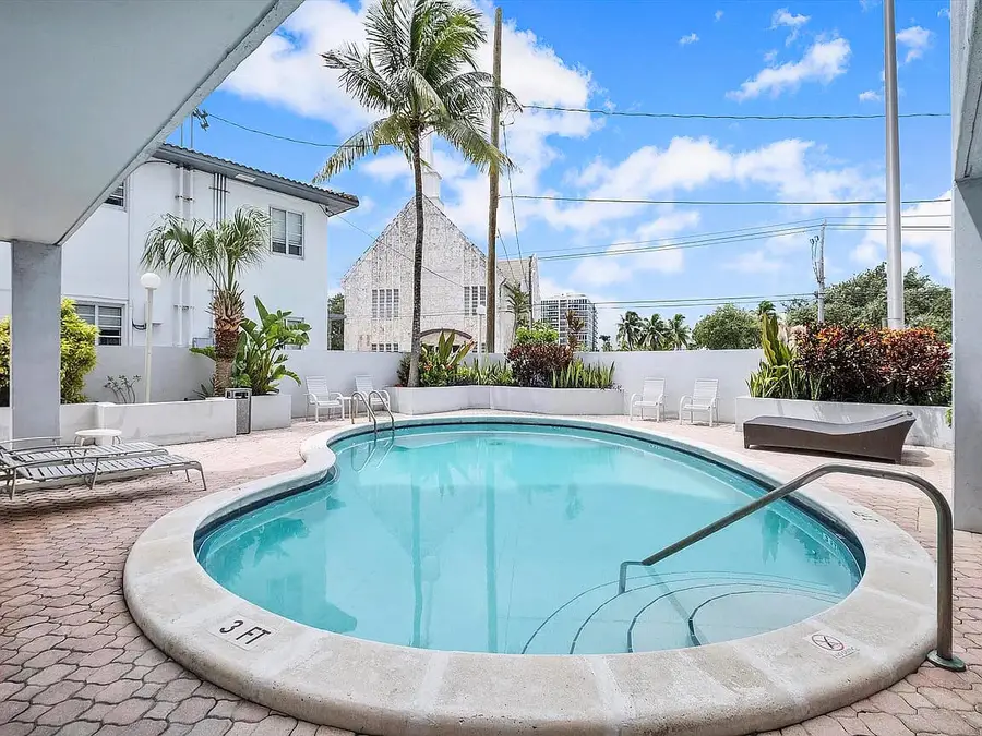 6941 Carlyle Avenue #2e, Miami Beach, FL 33141 - #2