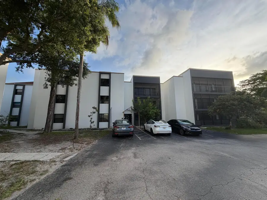 4040 N Hills Drive #35, Hollywood, FL 33021 - #2