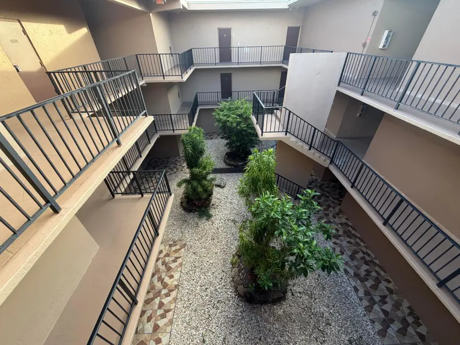 4040 N Hills Drive #35, Hollywood, FL 33021 - #3