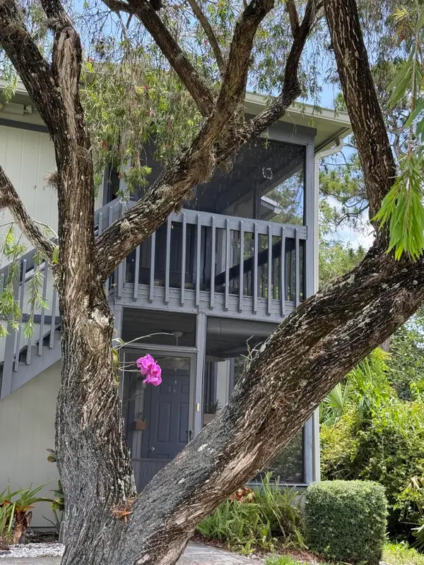 8228 SE Croft Circle #J-8, Hobe Sound, FL 33455
