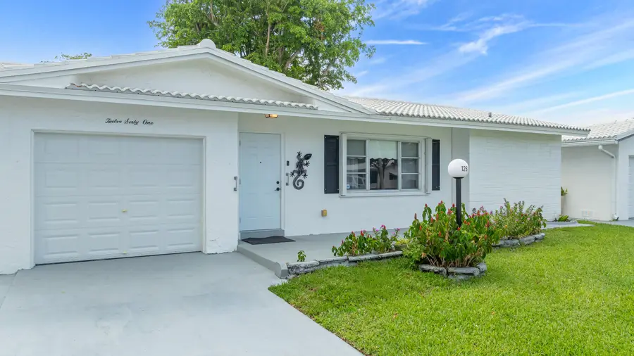 1261 NW 90th Drive, Plantation, FL 33322 - #2