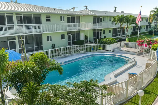 2100 NE 38th Street #243, Lighthouse Point, FL 33064