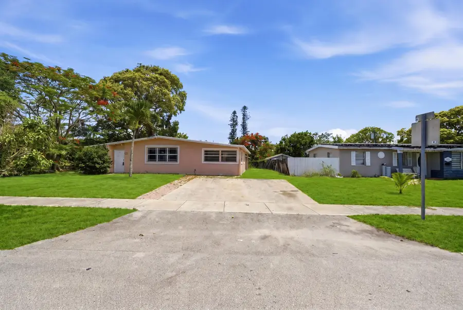 272 NE 42nd Court, Pompano Beach, FL 33064 - #2