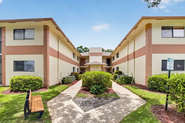 15401 Pembridge Avenue #15, Delray Beach, FL 33484