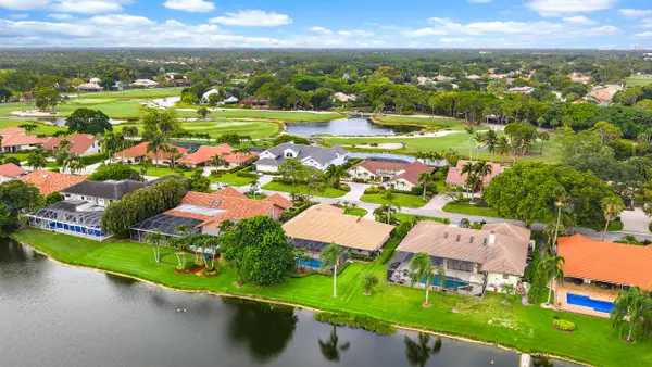 28 Marlwood Lane, Palm Beach Gardens, FL 33418
