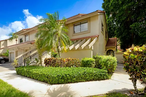 5590 Coach House Circle #H, Boca Raton, FL 33486