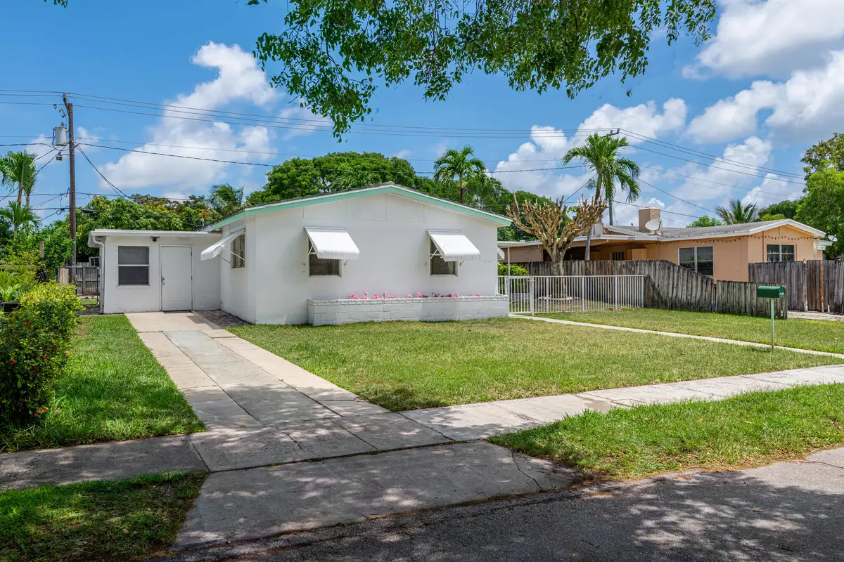 1029 Andrews Road, West Palm Beach, FL 33405 - #1