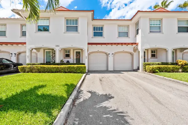 4086 W Palm Aire Drive #18, Pompano Beach, FL 33069
