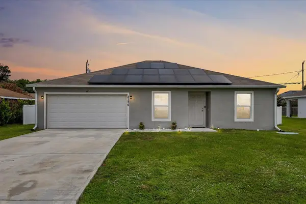 2226 SE Heathwood Circle, Port St Lucie, FL 34952