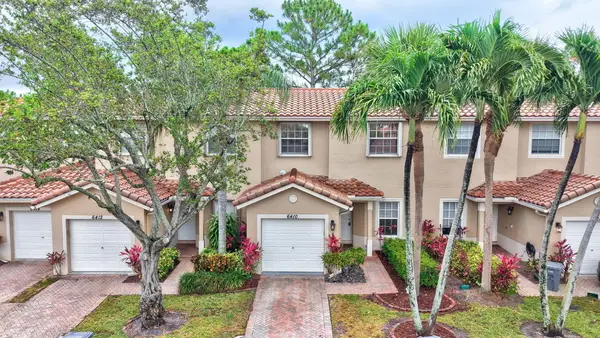 6410 Park Lake Circle, Boynton Beach, FL 33437