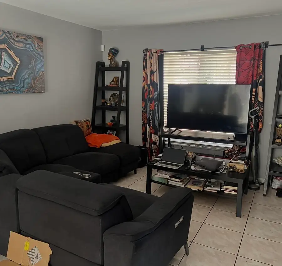 Address Withheld By Seller, Miami Gardens, FL 33055 - #2