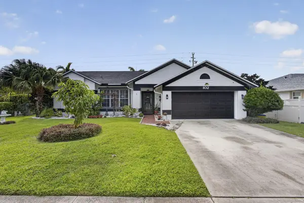 102 E Royal Pine Cir Court, Royal Palm Beach, FL 33411