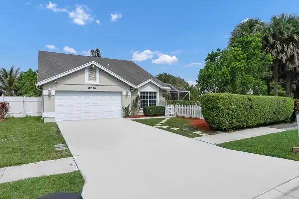 3814 Circle Lake Drive, West Palm Beach, FL 33417