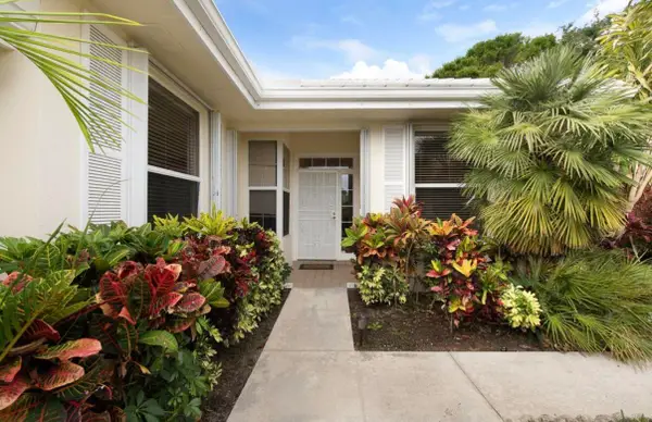 1092 Bedford Avenue, Palm Beach Gardens, FL 33403