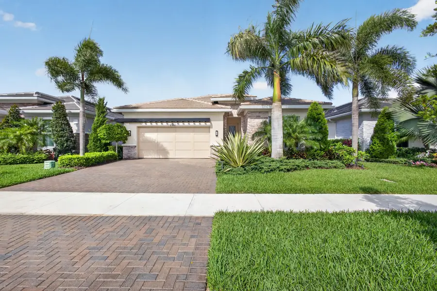 9941 Regency Way, Palm Beach Gardens, FL 33412 - #2
