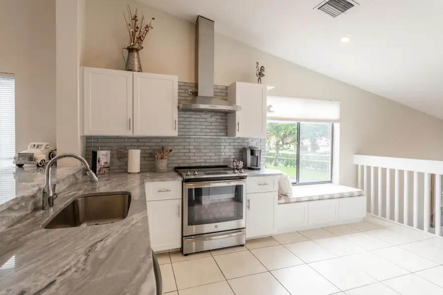 10624 Tropic Palm Avenue #202, Boynton Beach, FL 33437 - #2