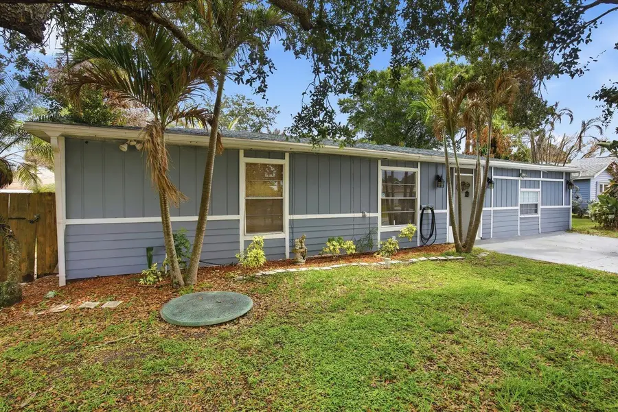 325 NW Dearman Street, Port Saint Lucie, FL 34983 - #2