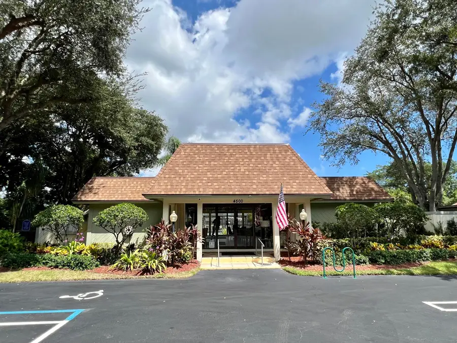 4075 N Palm Forest Dr Drive N, Delray Beach, FL 33445 - #3