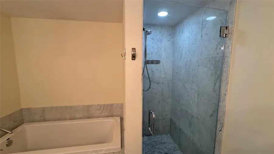 253 NE 2nd Street #3208, Miami, FL 33132 - #2