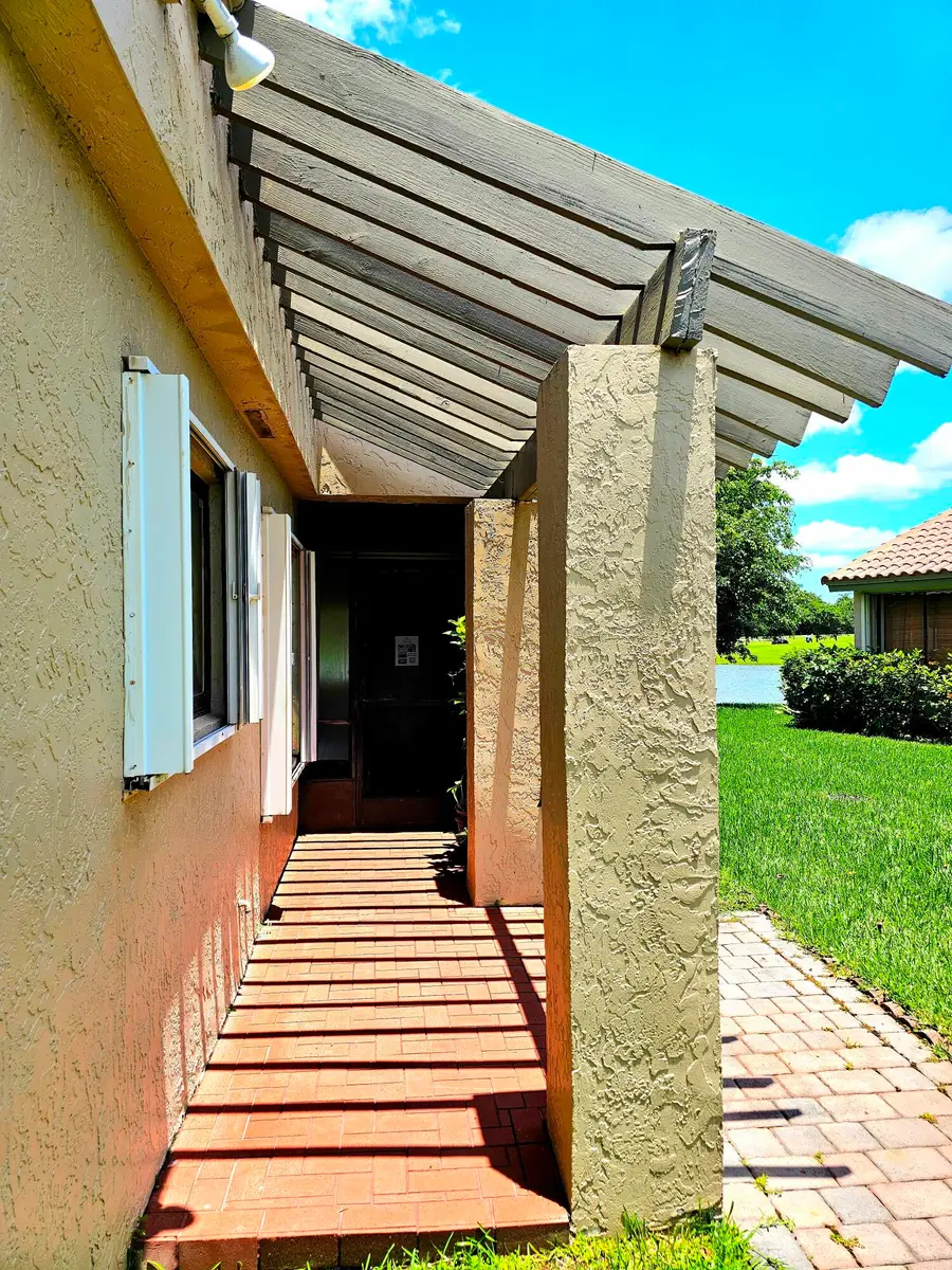 566 Village Lake Drive, Weston, FL 33326 - #3