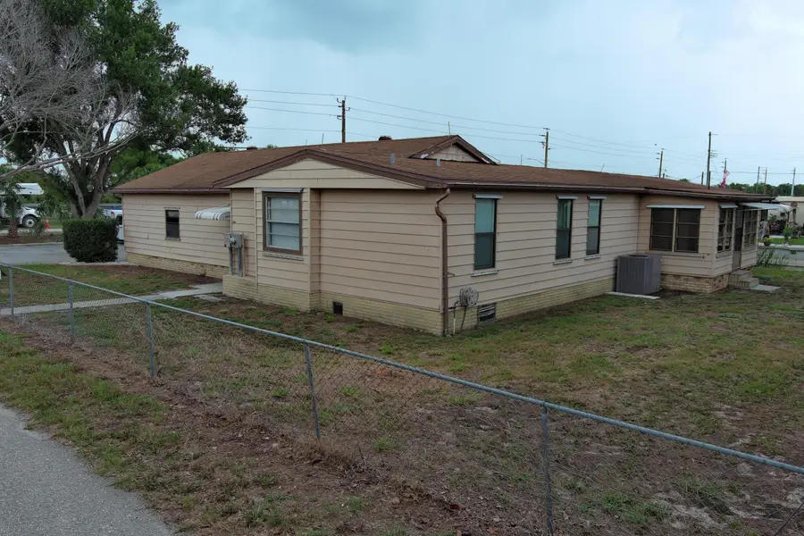 1013 9th Street, Okeechobee, FL 34974 - #2