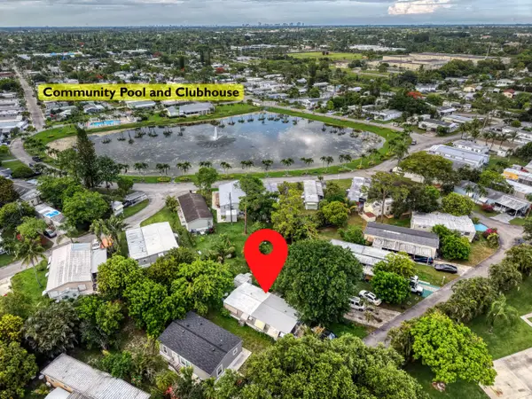 32 Lisa Lane, Greenacres, FL 33463