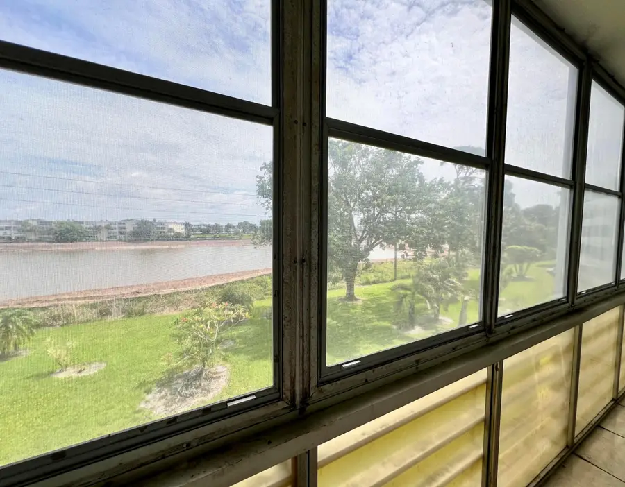 330 Southampton B, West Palm Beach, FL 33417 - #3