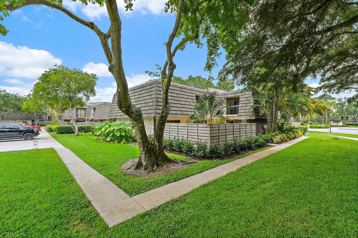 108 1st Terrace, Palm Beach Gardens, FL 33418 - #1