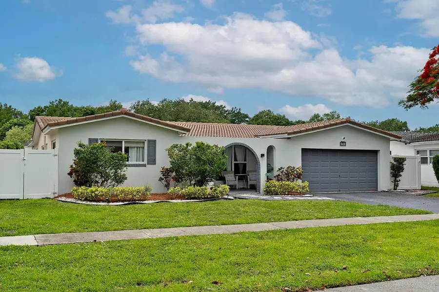 10476 NW 3rd Street, Plantation, FL 33324 - #3