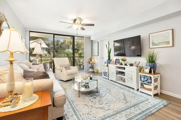 2401 Village Boulevard #305, West Palm Beach, FL 33409