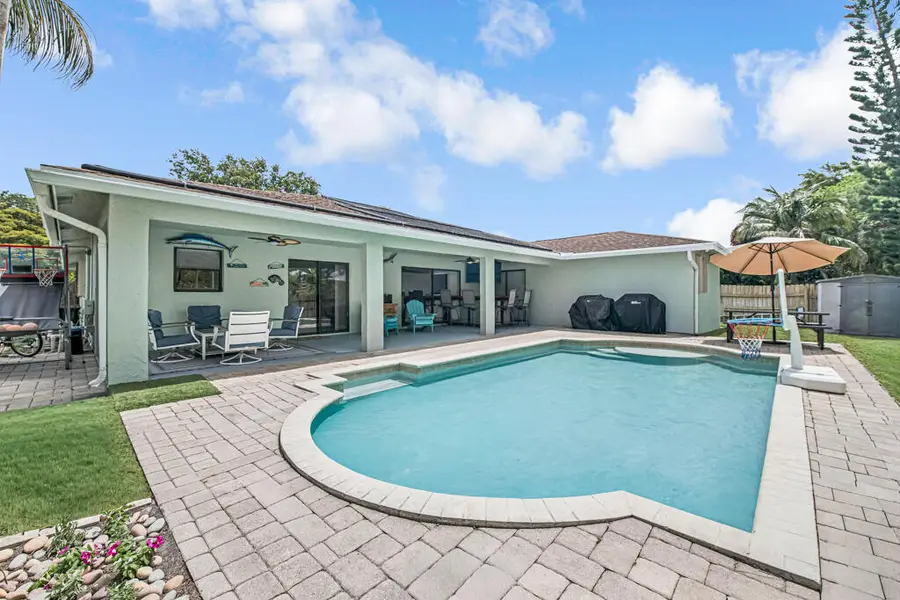 100 Greenwood Court, Royal Palm Beach, FL 33411 - #3