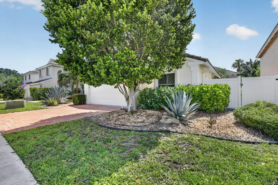 Address Withheld By Seller, Pembroke Pines, FL 33029 - #2