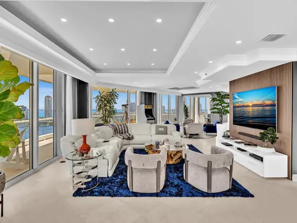 7000 Island Boulevard #Ph-06, Aventura, FL 33160