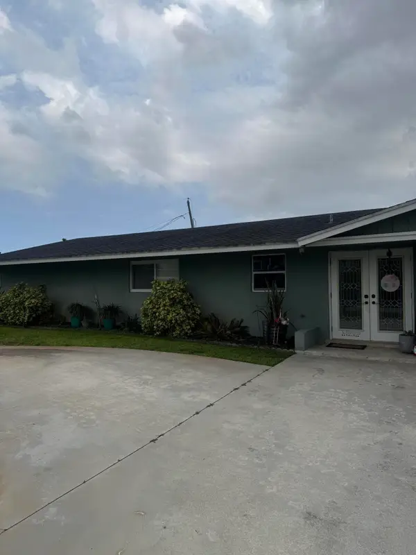 3120 Emerald Lane, Lake Worth, FL 33462