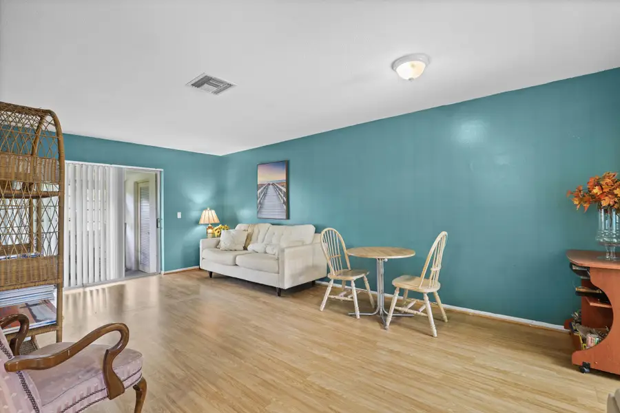 2885 W Ashley Dr Drive W #B, West Palm Beach, FL 33415 - #2