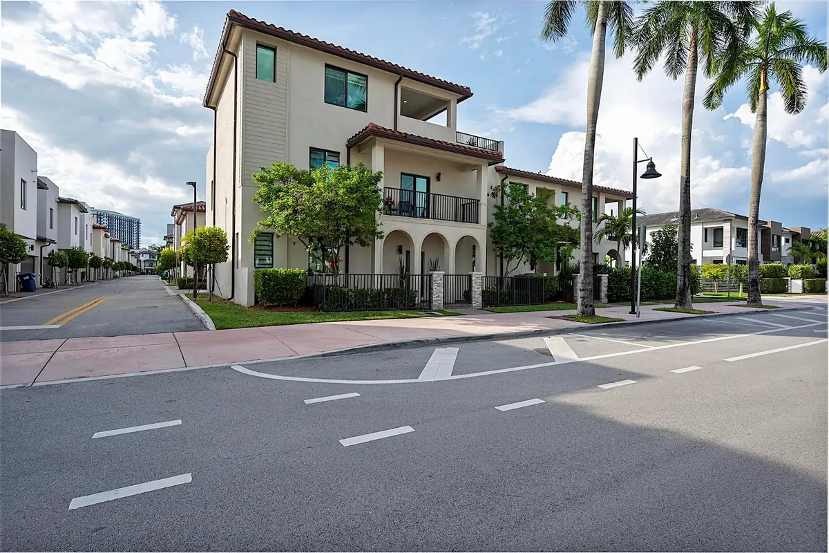 8321 Central Park Boulevard, Doral, FL 33166 - #1